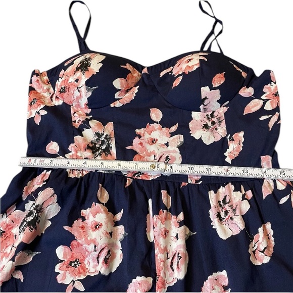 Band Of Gypsies Women’s Floral Romper Sz L - Picture 5 of 8